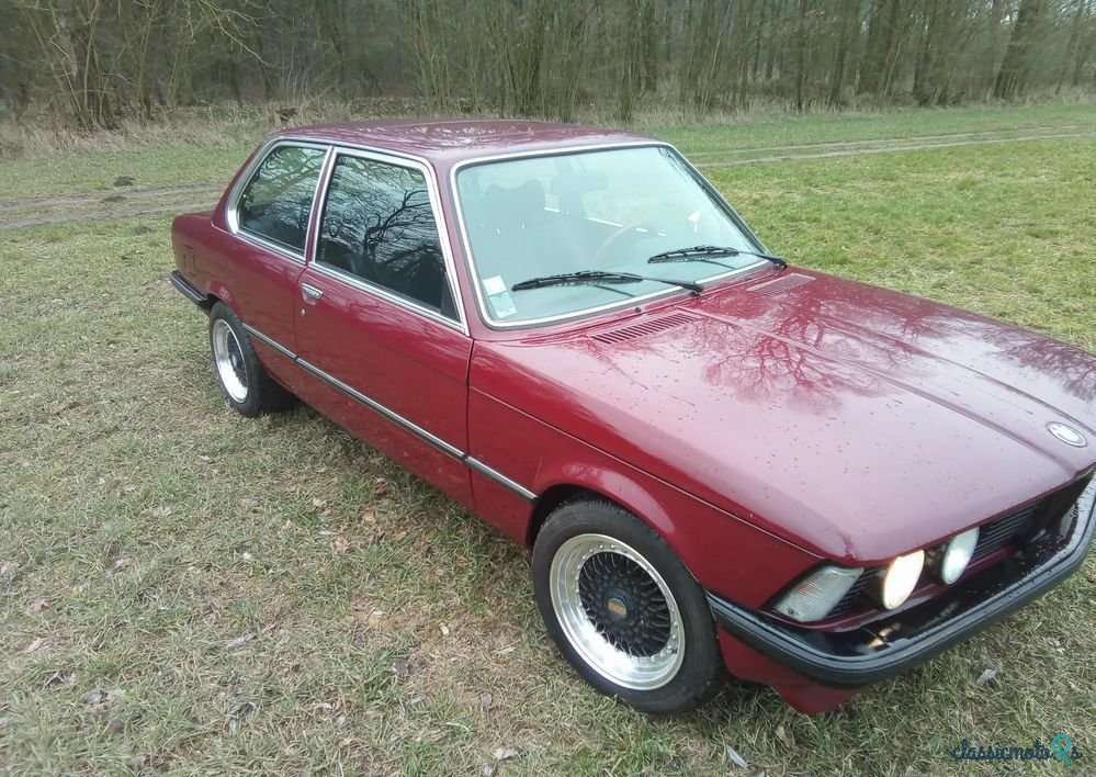 1980' BMW Seria 3 320 photo #2