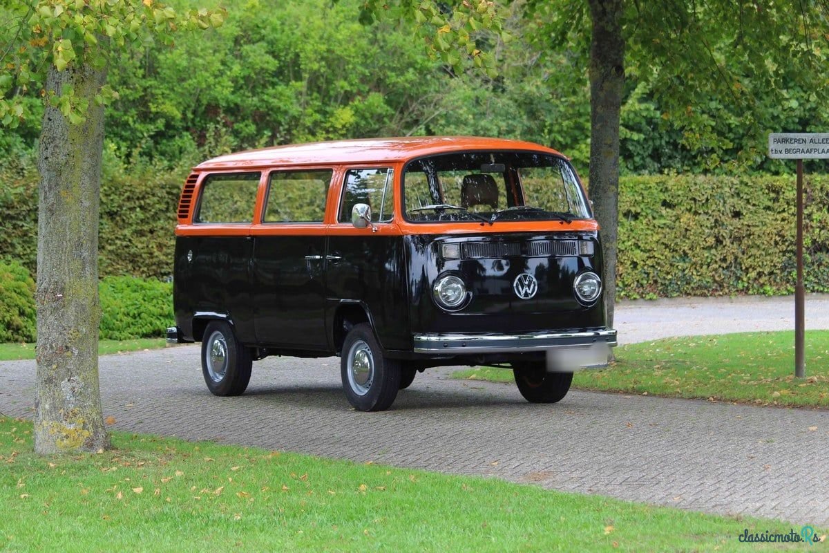 1976' Volkswagen Type 2 photo #3