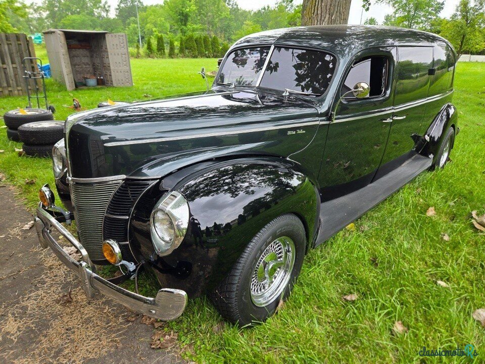 1940' Ford photo #2