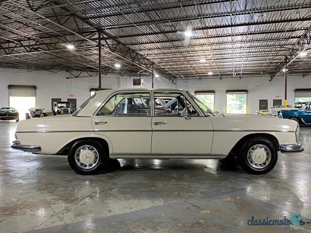 1968' Mercedes-Benz 280SE photo #5