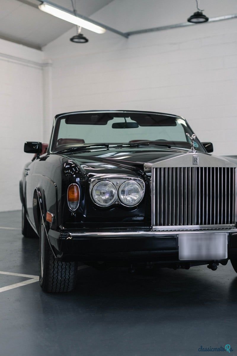 1989' Rolls-Royce Corniche photo #2