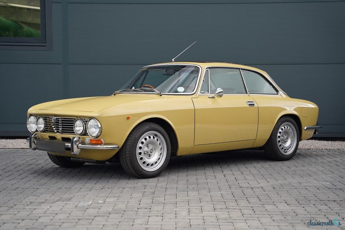 1975' Alfa Romeo 2000 photo #5