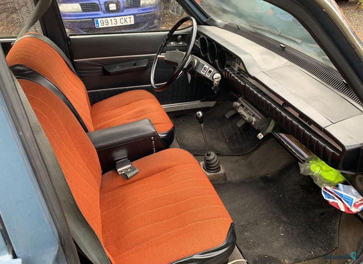 1971' Renault R12 photo #2