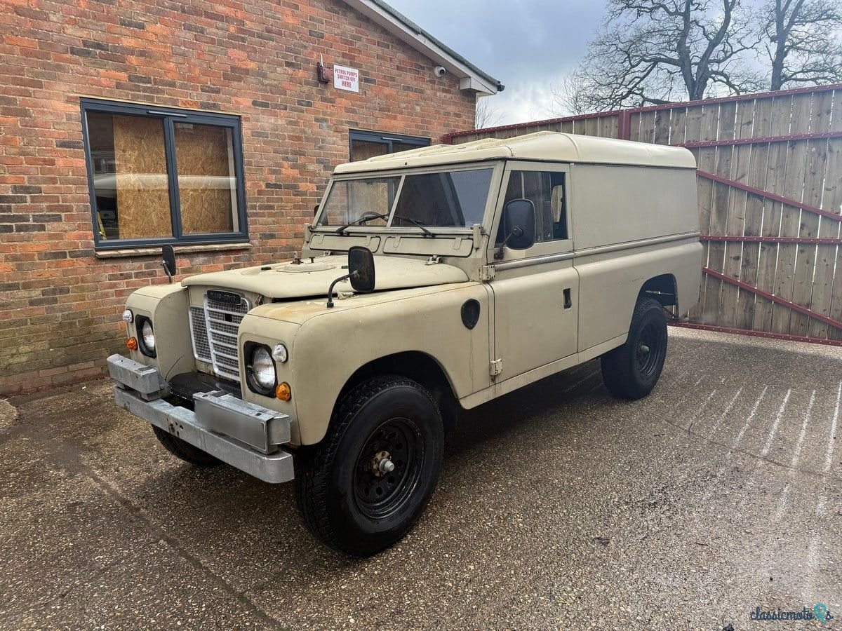 1972' Land Rover Series III photo #1
