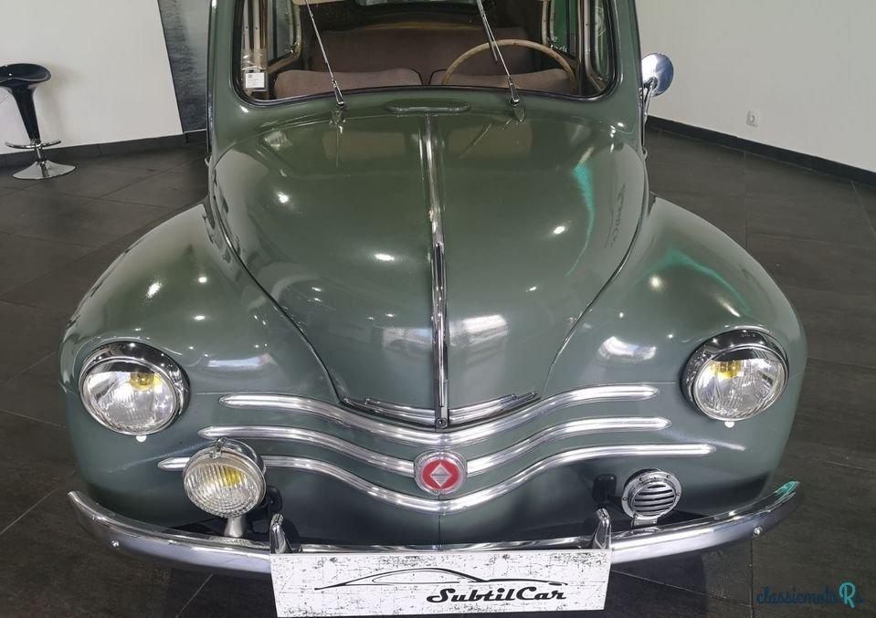 1954' Renault 4 photo #4