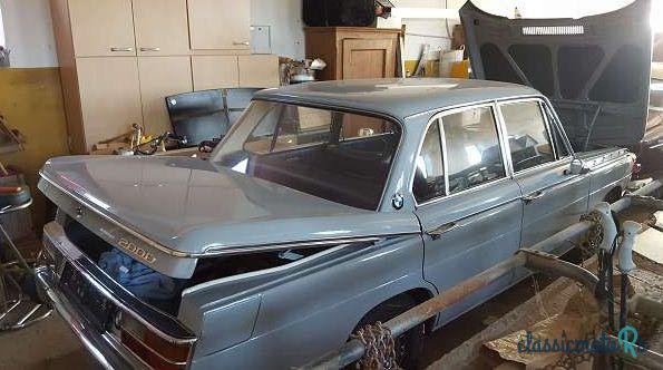 1970' BMW 2000 Type 121 photo #3
