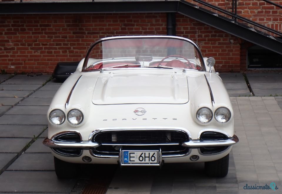 1962' Chevrolet Corvette photo #2