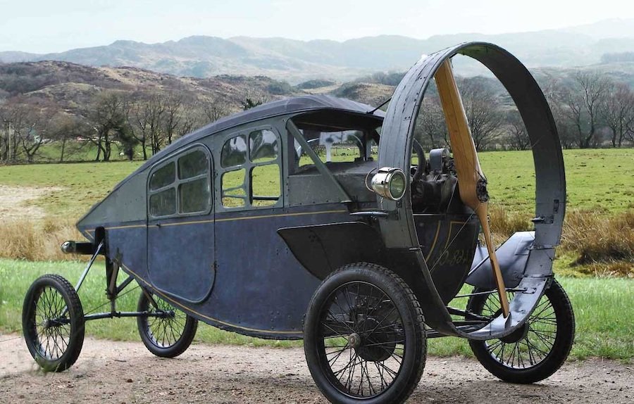 A Look Back at the Leyat Helica, the Propeller Car You Probably Never Heard Of