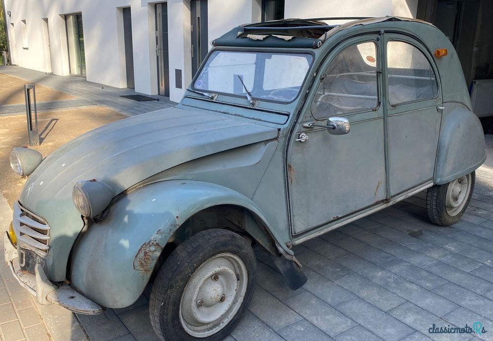1961' Citroen 2 Cv photo #2