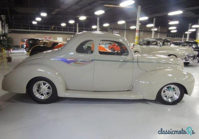 1940' Ford photo #1