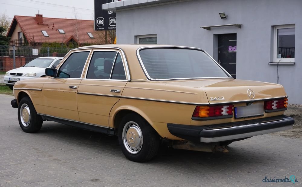 1978' Mercedes-Benz W123 photo #3
