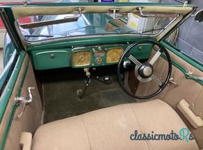 1936' Chrysler Airstream photo #3