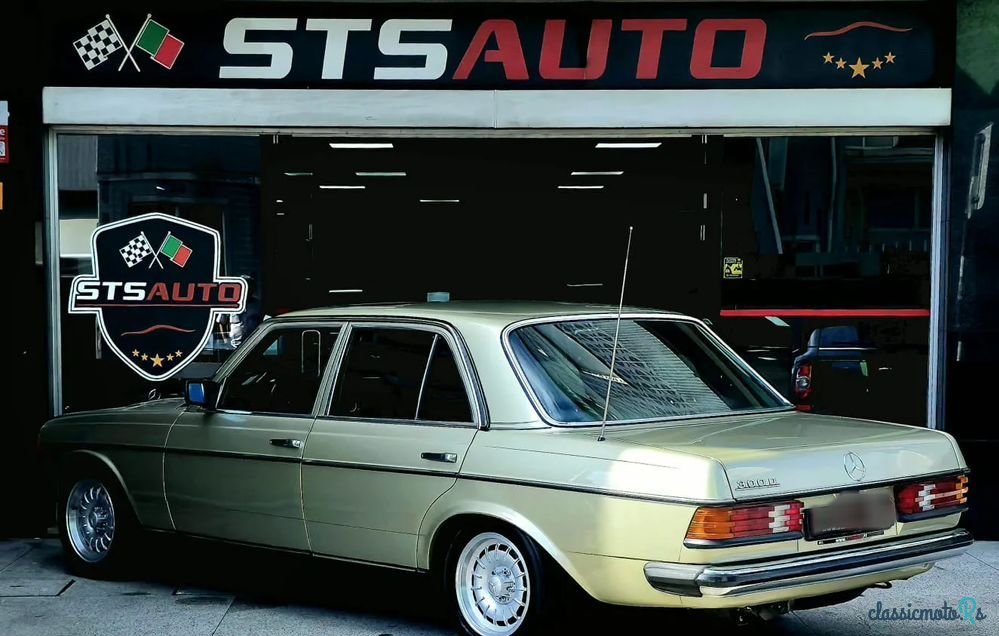 1982' Mercedes-Benz W123 300 D photo #4