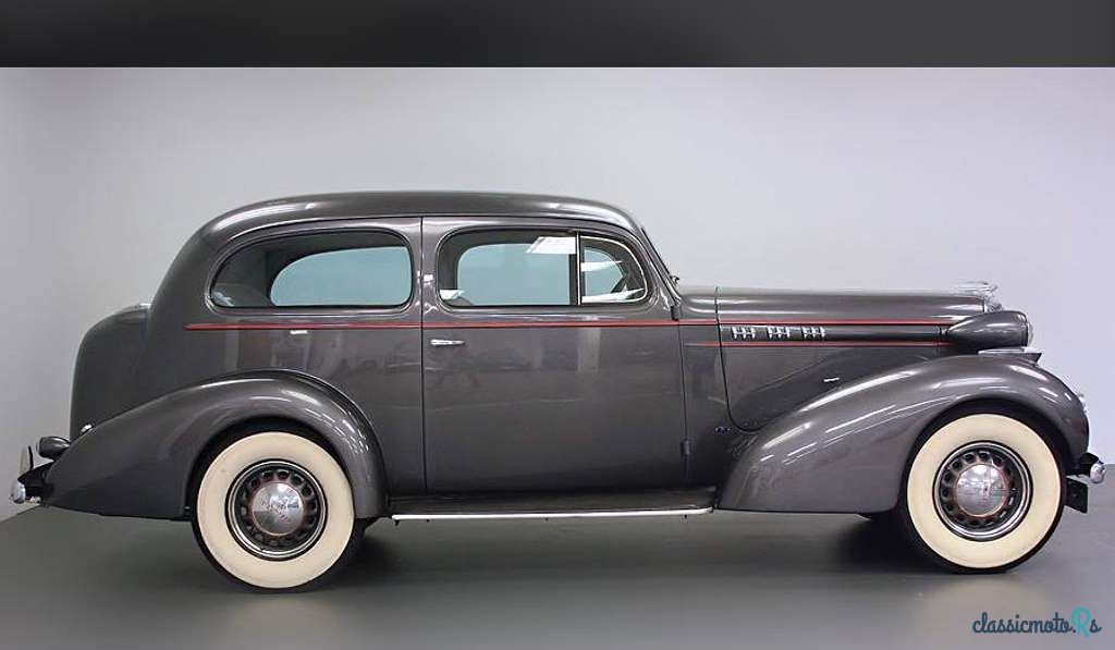 1936' Oldsmobile L36 Eight Sedan photo #2