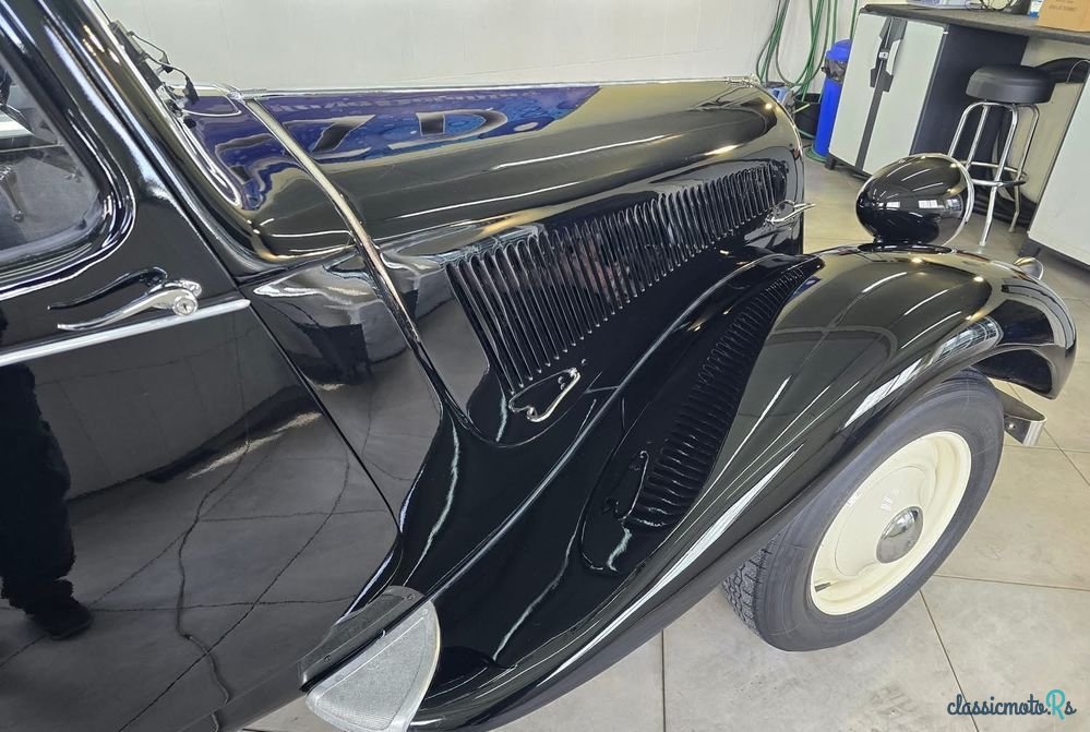 1953' Citroen 11 photo #5