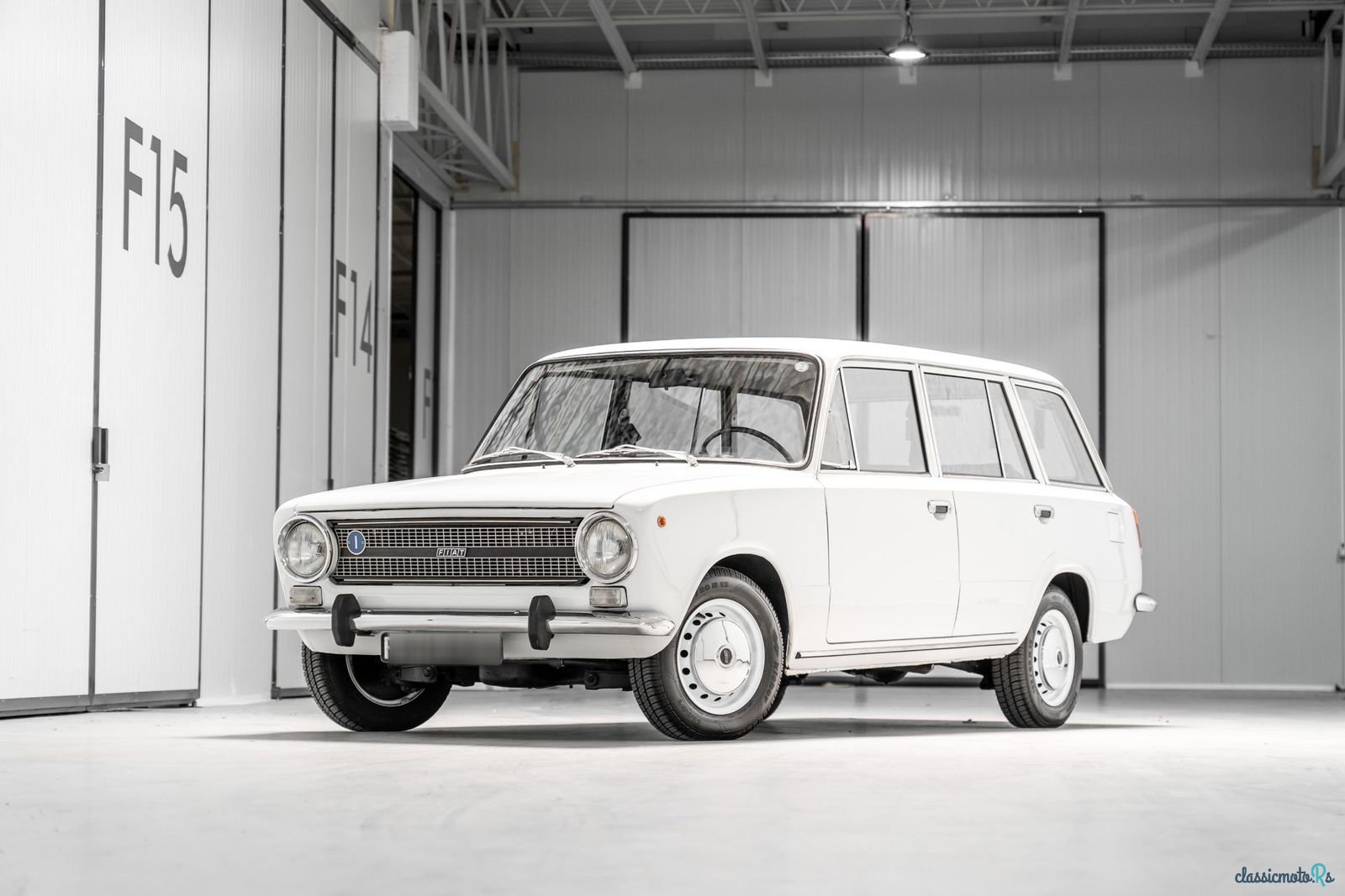 1975' Fiat 124 photo #2