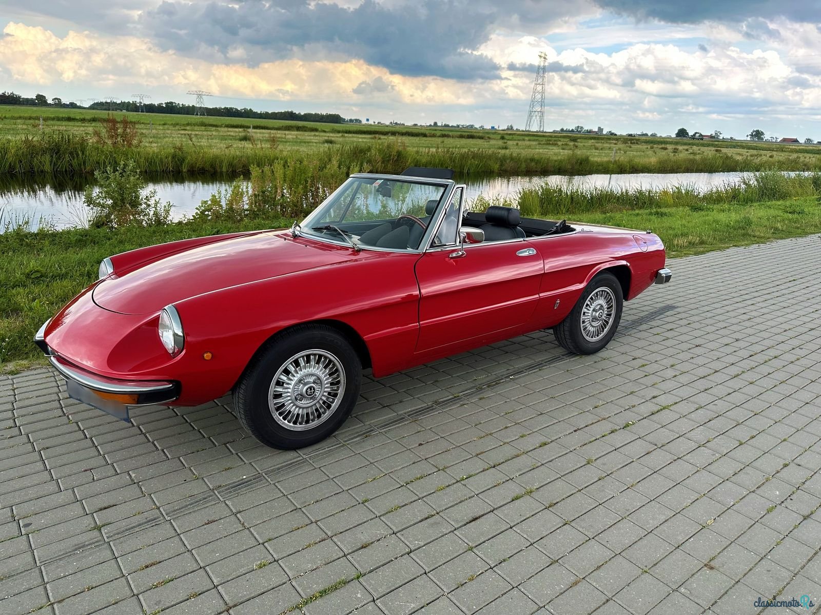 1974' Alfa Romeo 2000 Spider Veloce photo #1