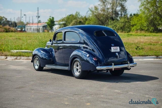 1940' Ford photo #4