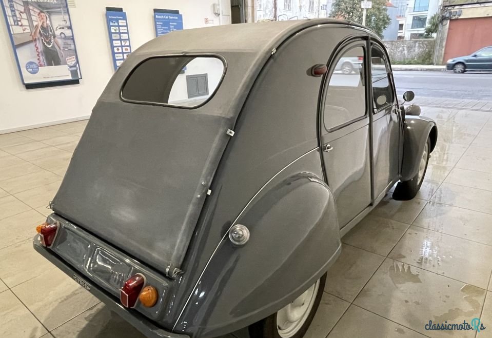 1956' Citroen 2CV photo #4