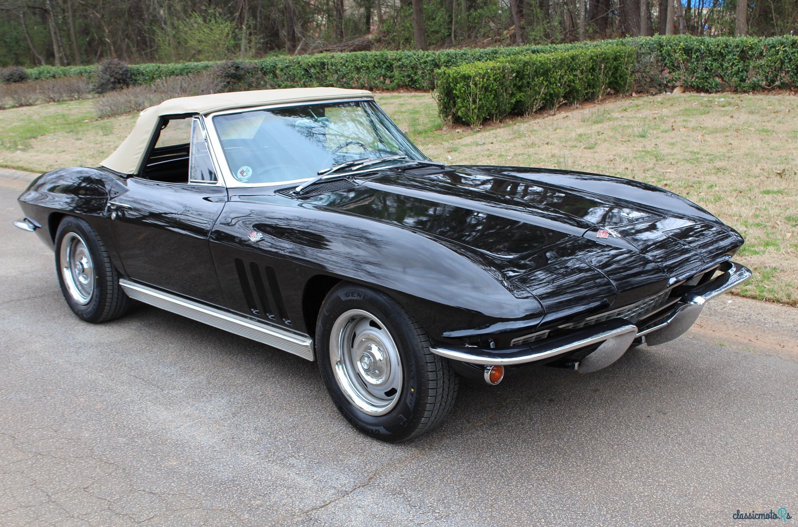 1966' Chevrolet Corvette photo #1