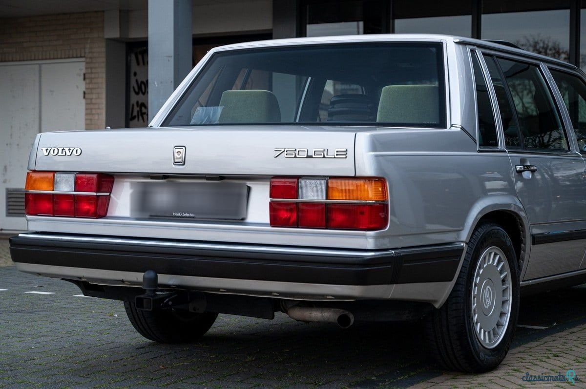 1988' Volvo 760 photo #3