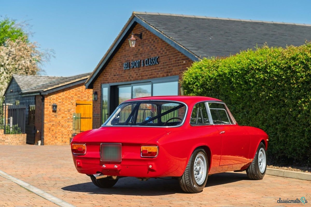 1969' Alfa Romeo Giulia photo #2