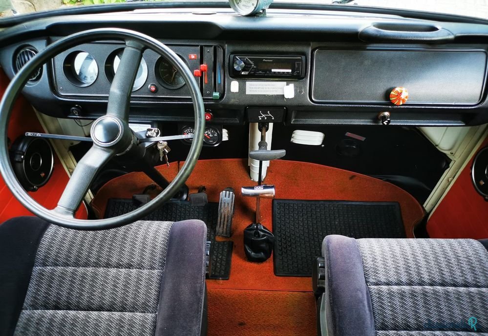 1975' Volkswagen Transporter photo #5