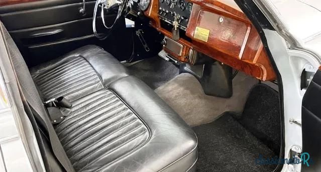 1966' Daimler photo #5