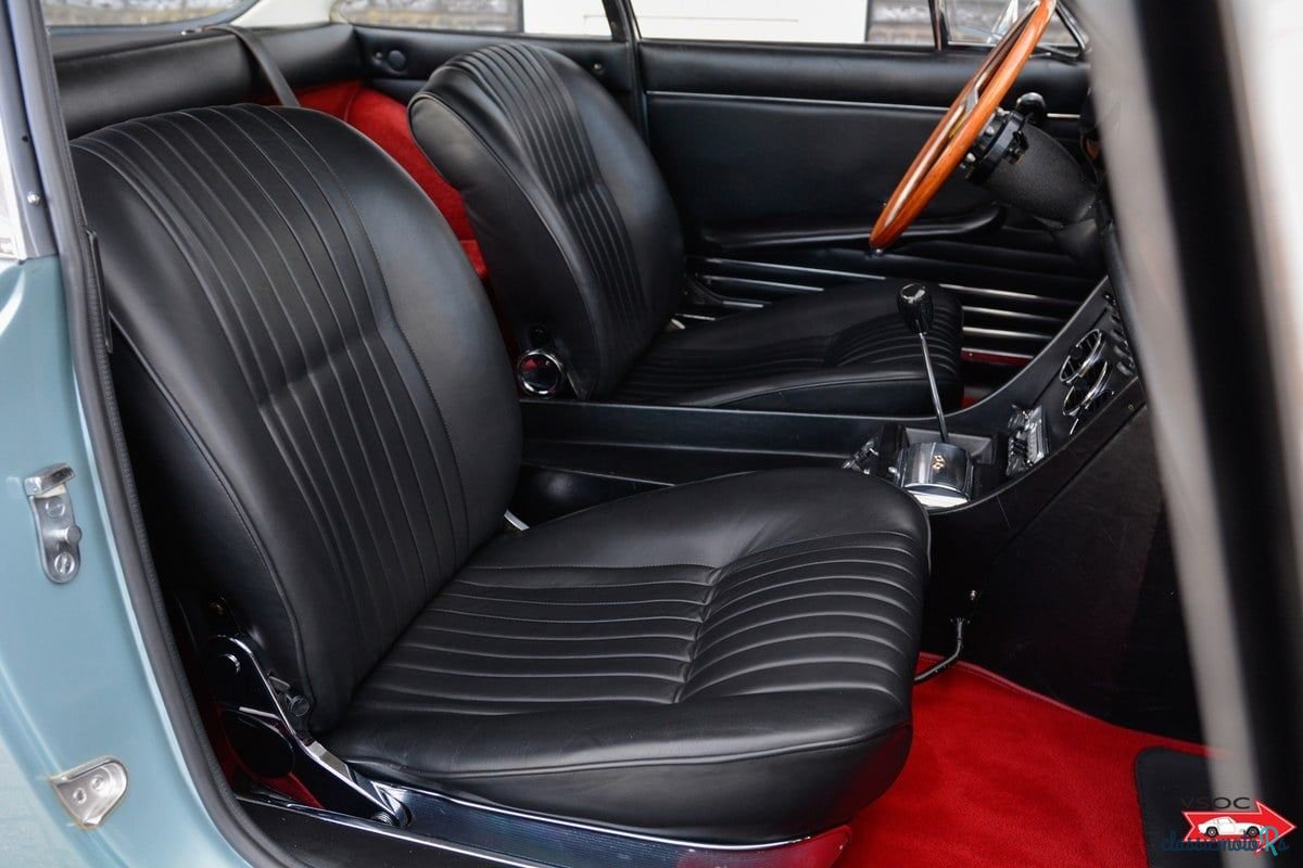 1968' Ferrari 330 photo #6