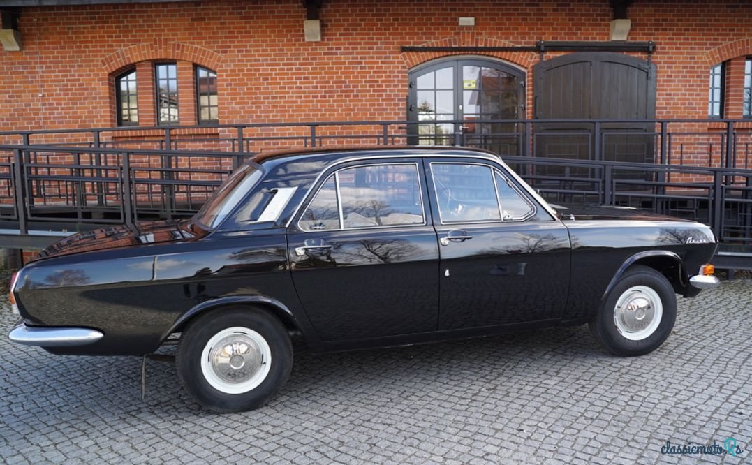 1972' Gaz 24 Wołga photo #6
