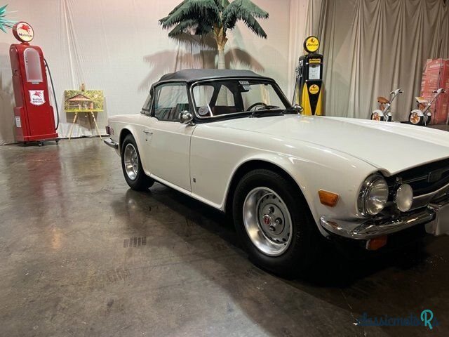 1976' Triumph TR6 photo #5
