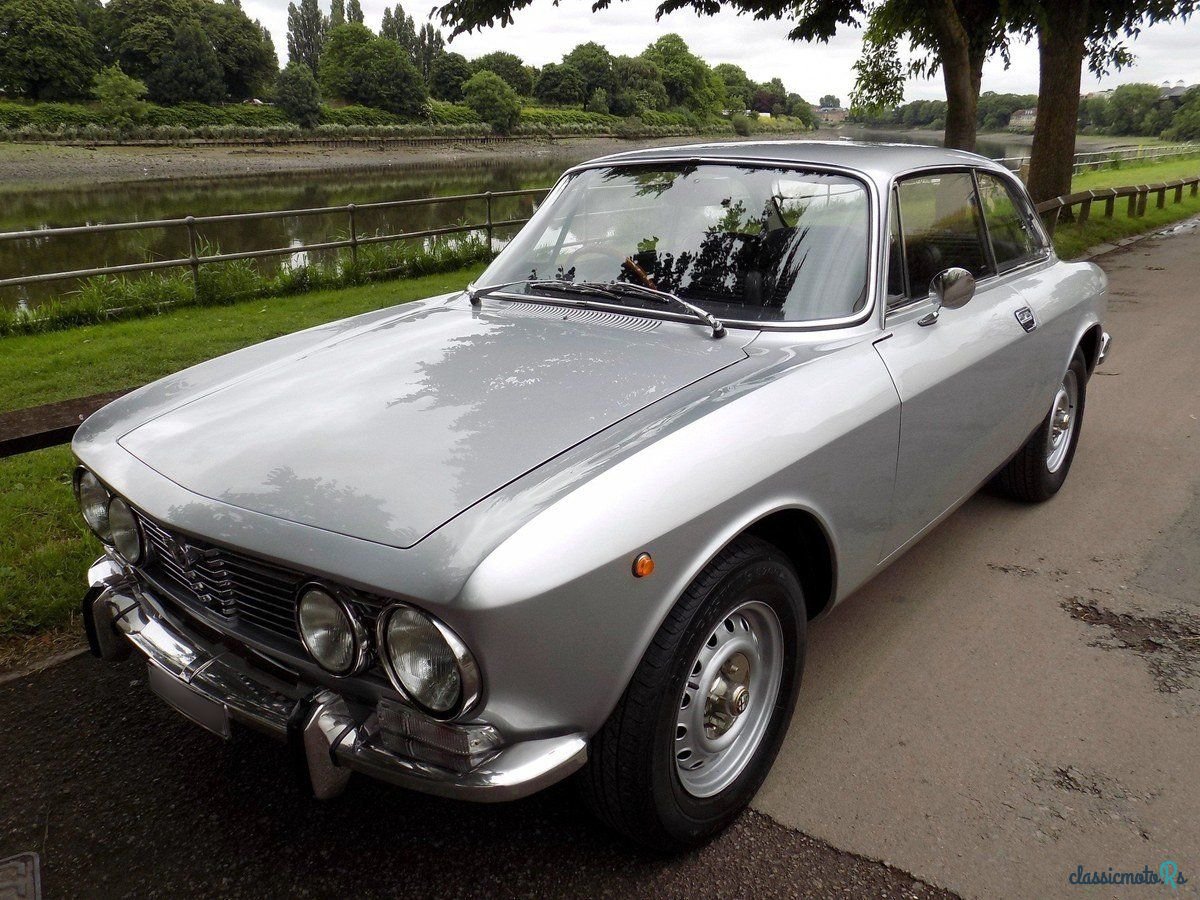 1974' Alfa Romeo Giulia photo #4