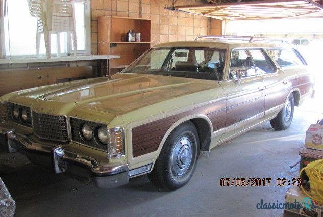 1974' Ford Ltd Country Squire photo #3