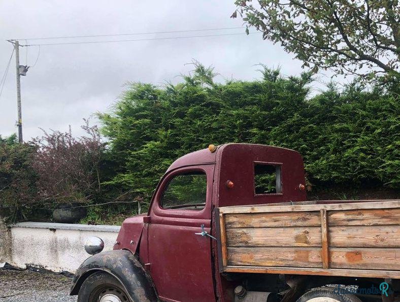 1951' Ford Pickup photo #1
