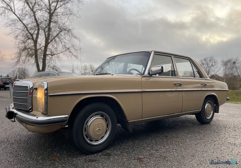 1974' Mercedes-Benz W115 photo #3