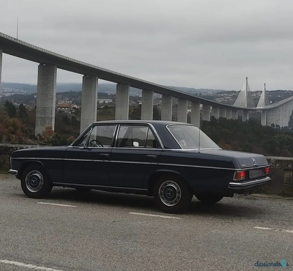 1970' Mercedes-Benz 220 photo #1