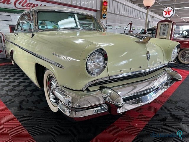 1955' Lincoln Capri photo #3