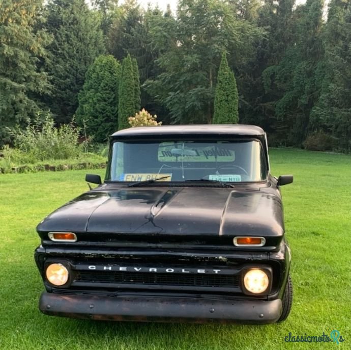 1961' Chevrolet C-10 photo #2