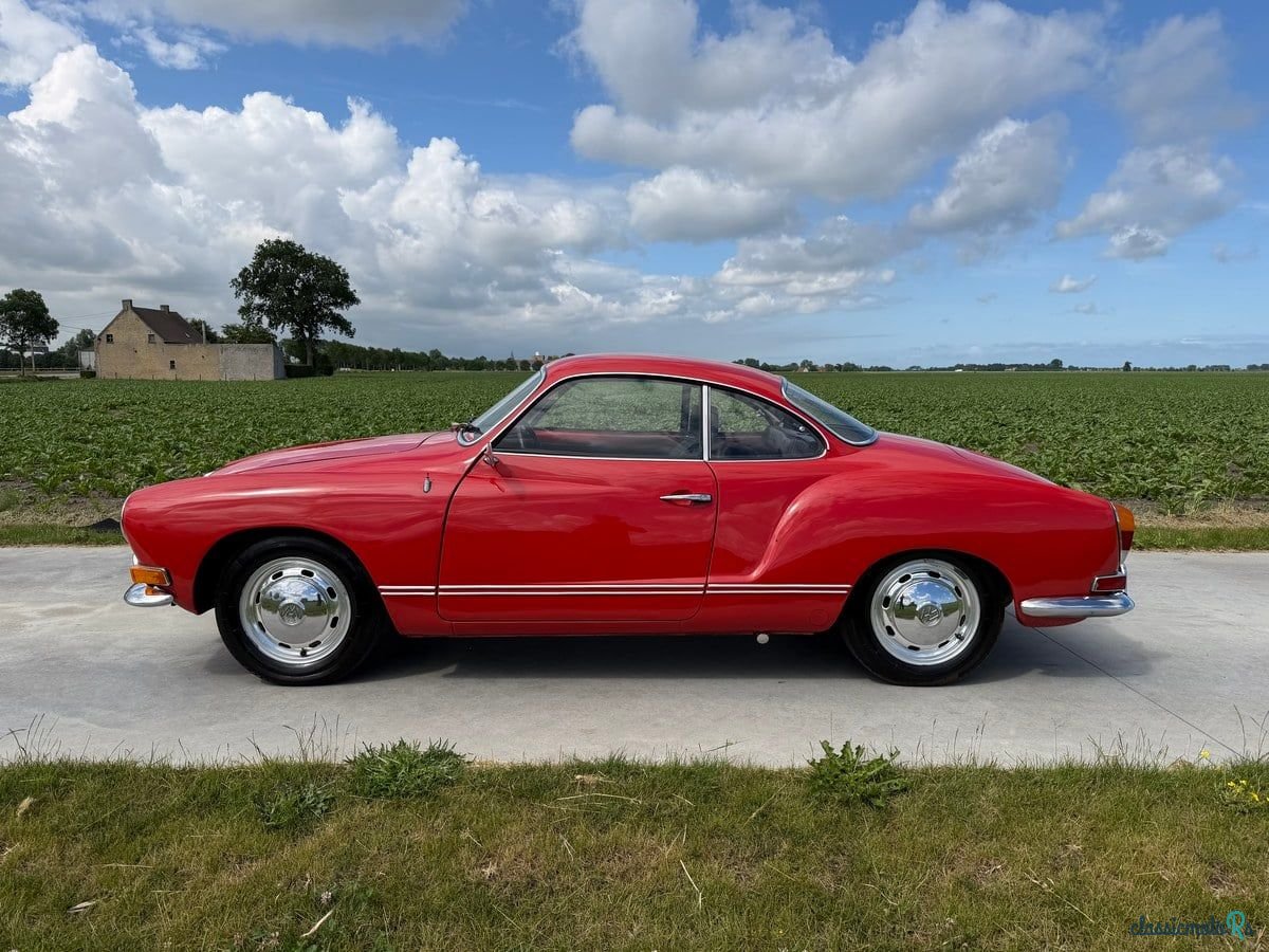 1970' Volkswagen Karmann Ghia photo #2