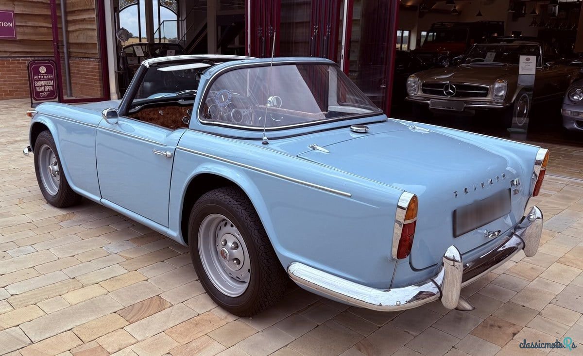 1966' Triumph TR4 photo #5