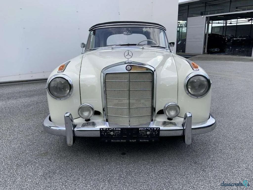 1957' Mercedes-Benz 220S photo #2