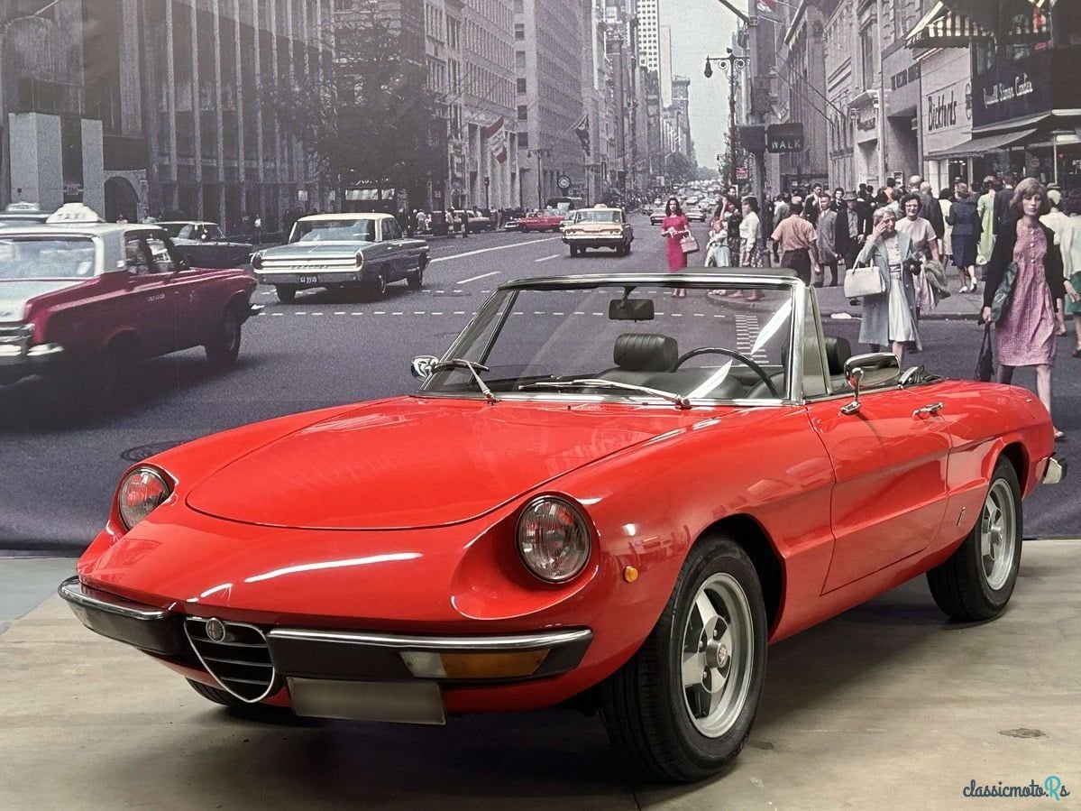 1975' Alfa Romeo Spider photo #3