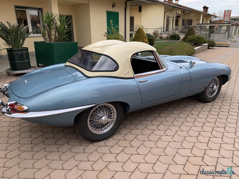 1964' Jaguar E-Type photo #2