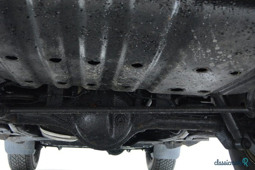 1989' Nissan Safari photo #7