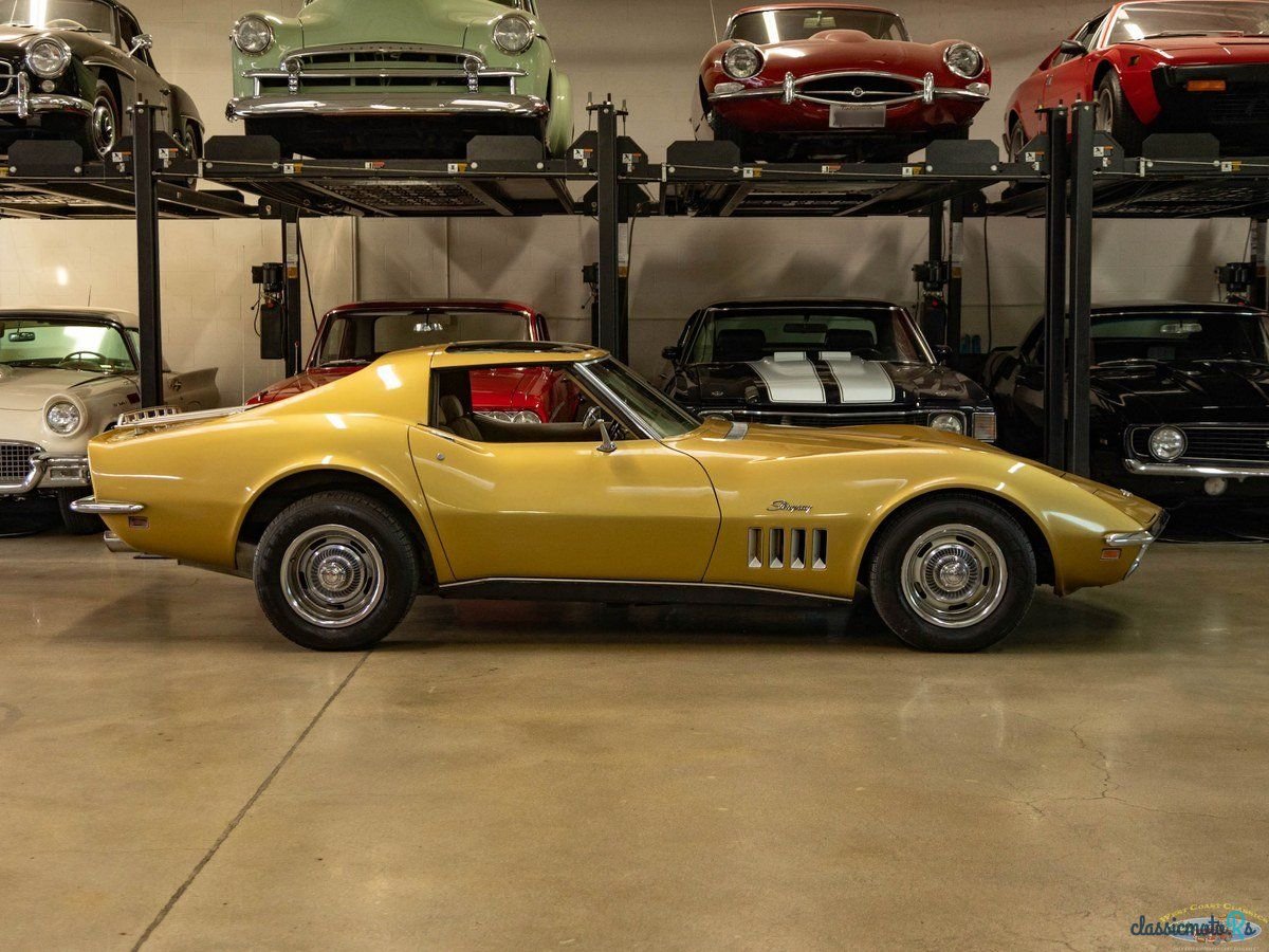 1969' Chevrolet Corvette photo #2
