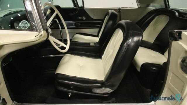 1960' Ford Thunderbird photo #3