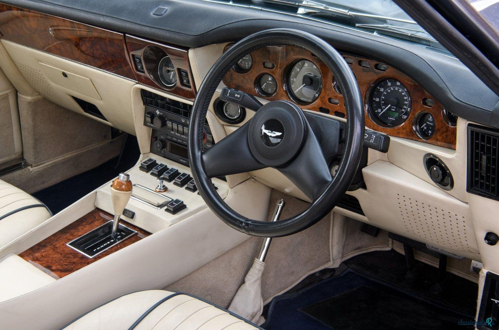 1974' Aston Martin V8 photo #1