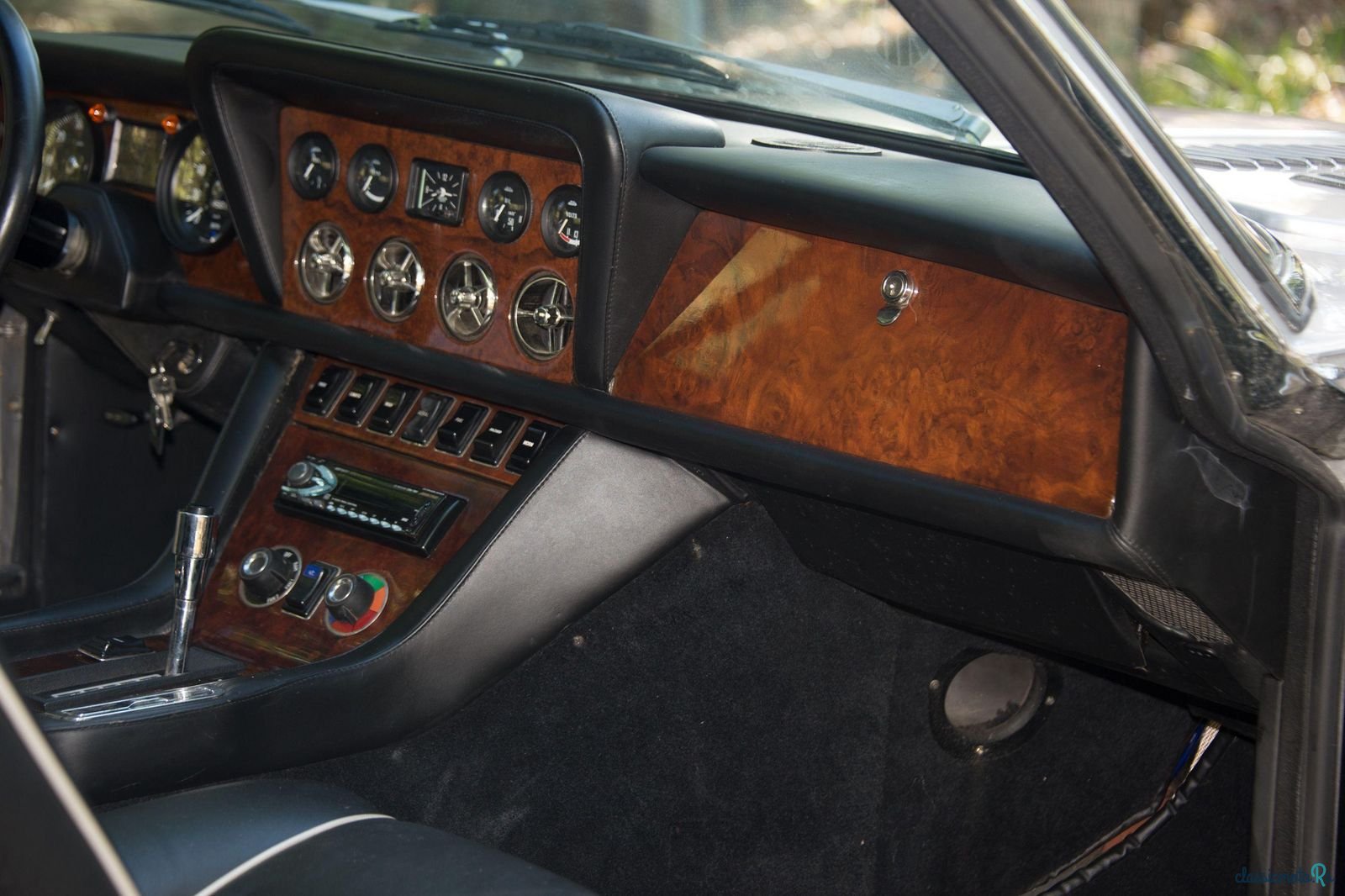 1976' Jensen Interceptor photo #5