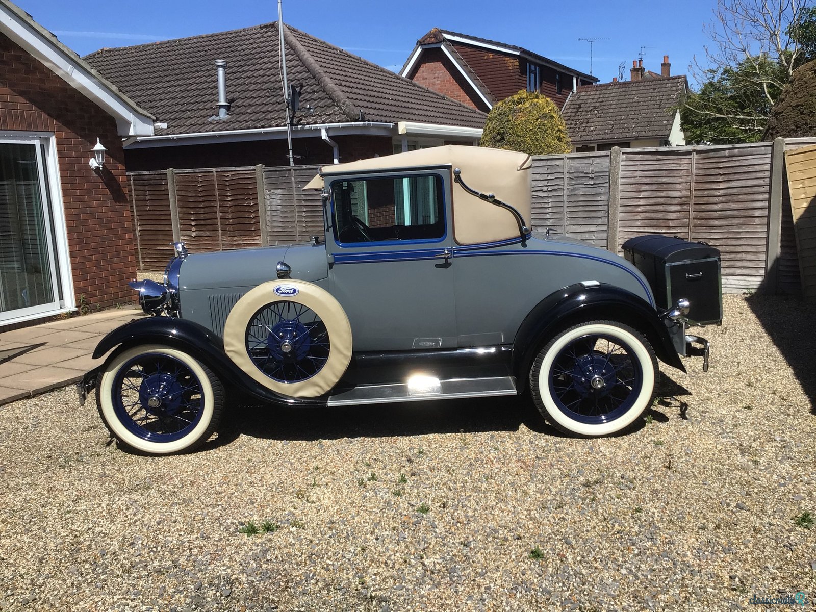 1929' Ford Coupe photo #4