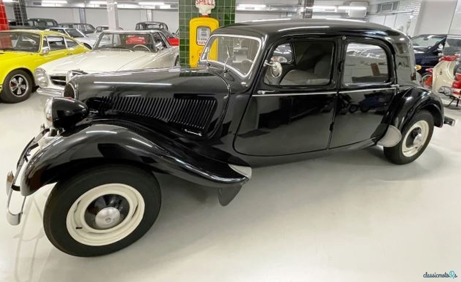 1954' Citroen 11 B photo #4